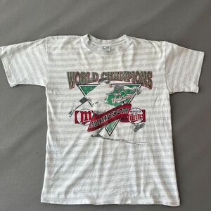 Unbranded Men's White and Grey T-shirt